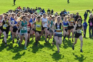 Morag MacLarty (442) and Laura Muir (531) feature at the front of a record field of 195 runners in the women’s race