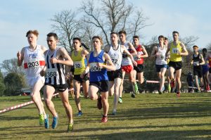 Aidan Thompson (32) and Alastair Hay (11) in the early stages of the Senior Men's race